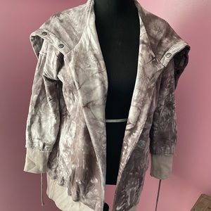 Fate Small open front sweatshirt